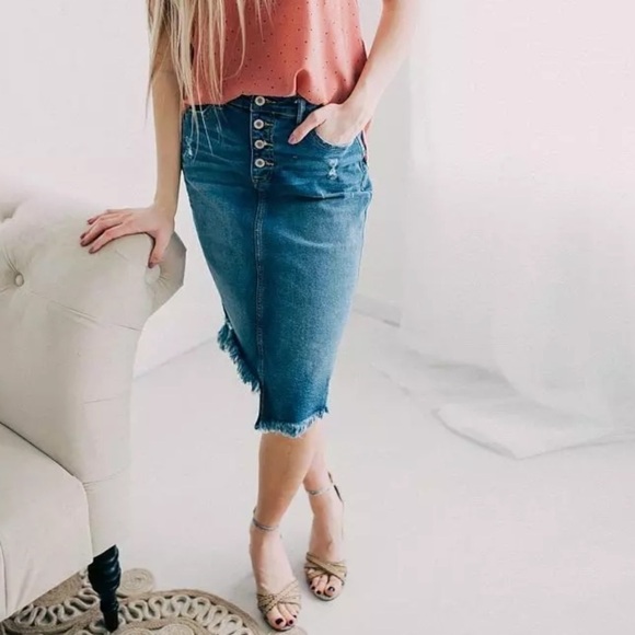 KanCan skirt size XS. (24 waist) - Picture 2 of 12